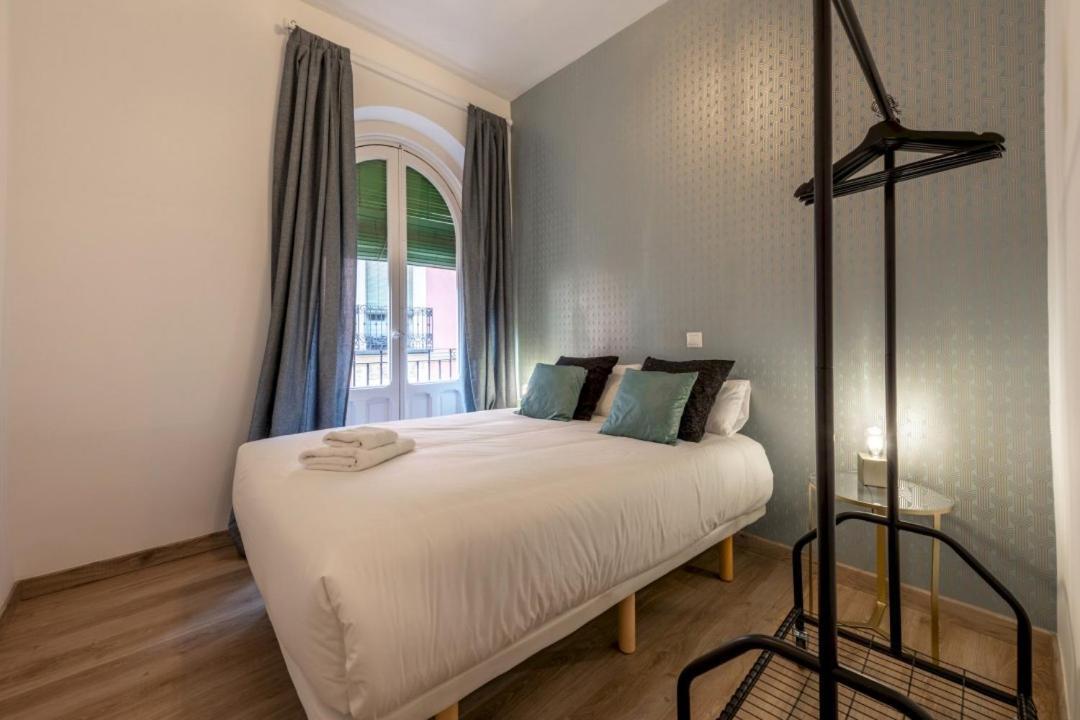 3 Bedrooms 1 Bathroom Furnished - Lavapies- Mintystay 마드리드 외부 사진