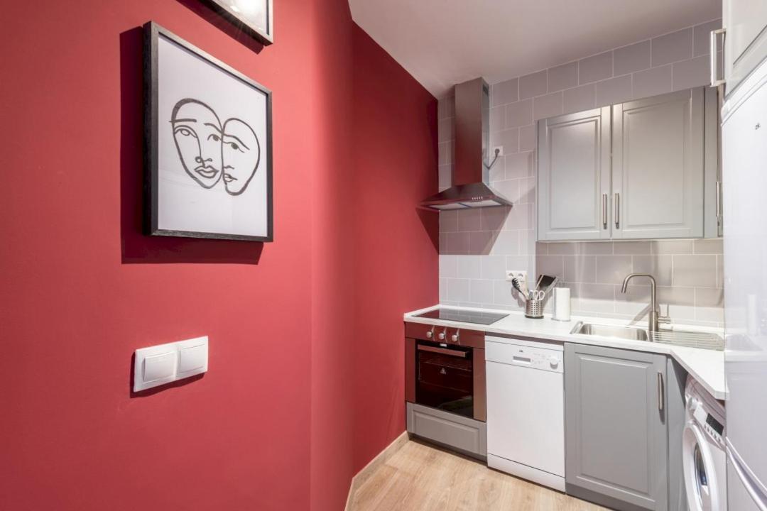 3 Bedrooms 1 Bathroom Furnished - Lavapies- Mintystay 마드리드 외부 사진